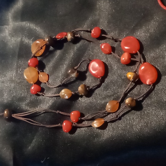 Long beaded necklace resin marbled beads. 42 inch long. - Picture 4 of 7